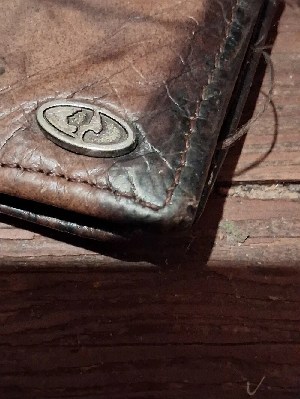 Mossy Oak Brown Leather Men's Bi-Fold Wallet with Black Accent
